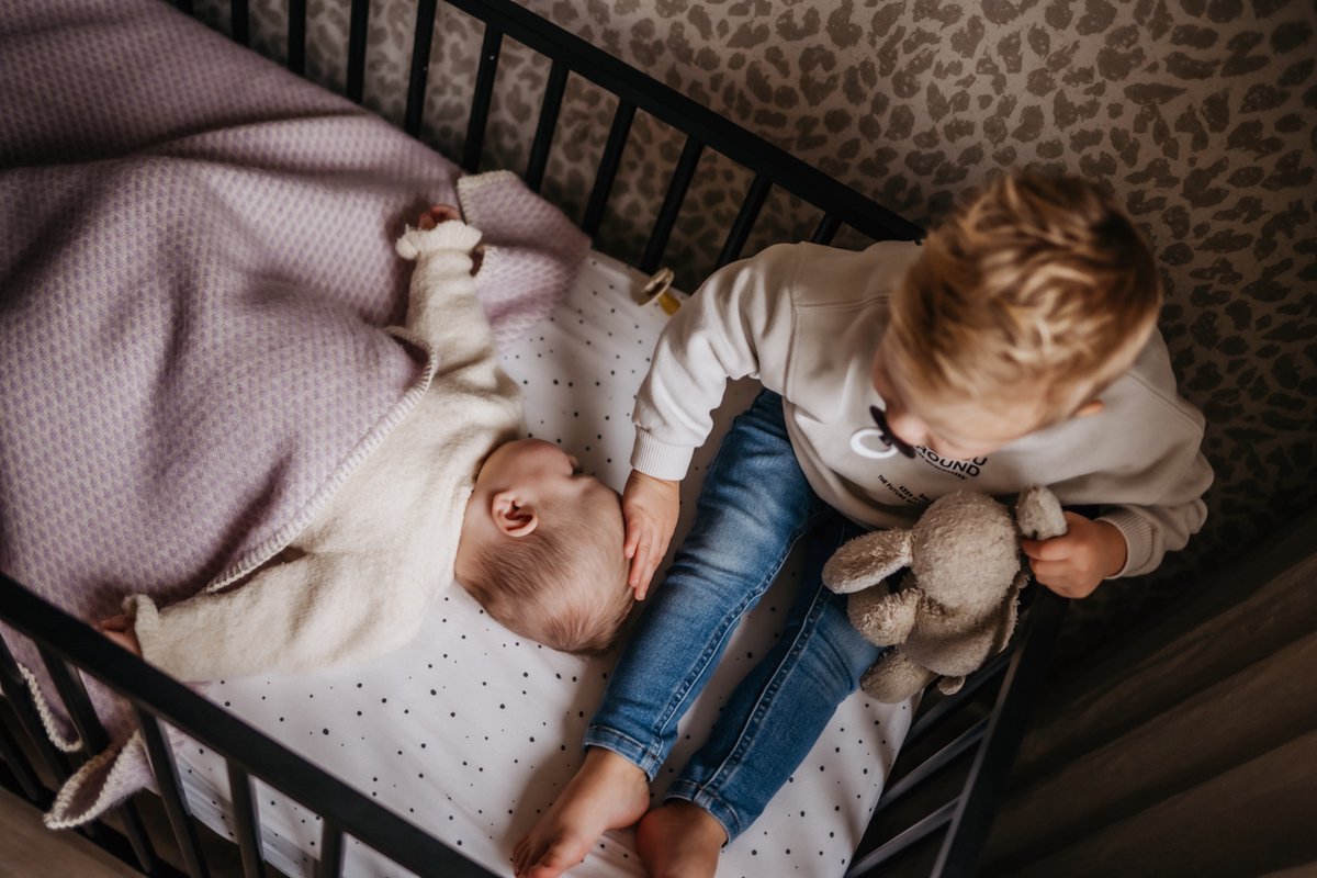 Wiegdeken wol - Pure Baby Love - bee - Lila - Just Babystuff