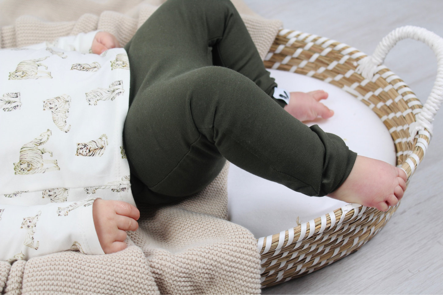 New born jogger juniper - Just Babystuff
