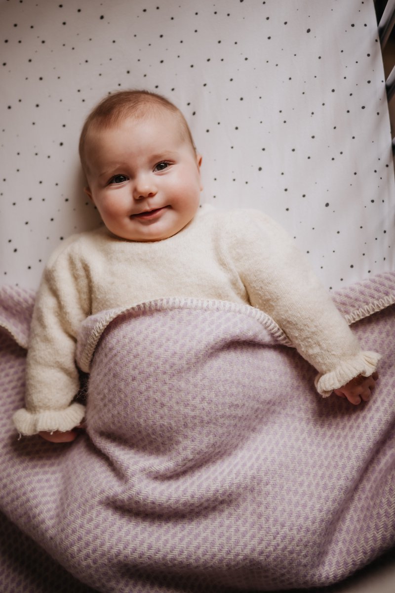 Wiegdeken wol - Pure Baby Love - bee - Lila