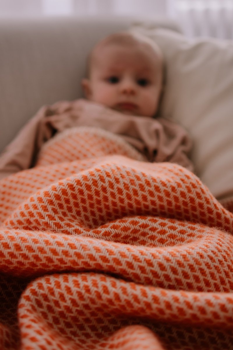 Wiegdeken wol - Pure Baby Love - bee - Terracotta