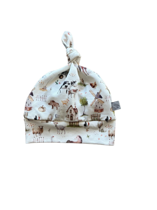 Knoopmutsje boerderijprint - Just Babystuff