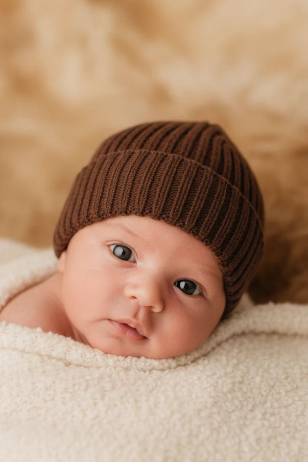 Wollen Baby Muts Gebreid - Merinowol - Bruin Carob - Just Babystuff